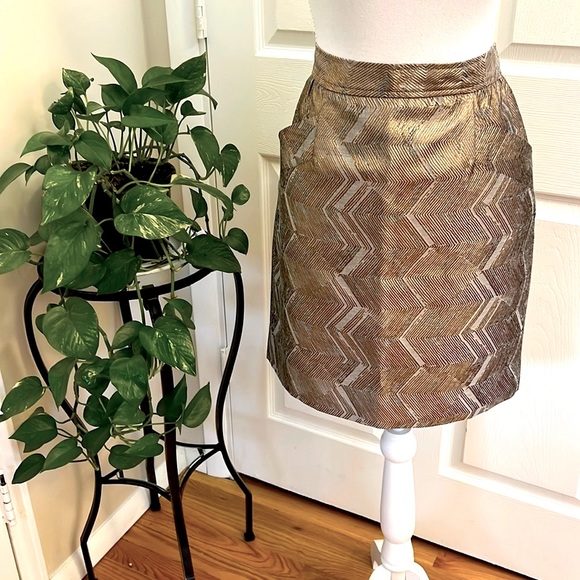 Molly Bracken woven, metallic golden mini skirt - Size S - Picture 1 of 13
